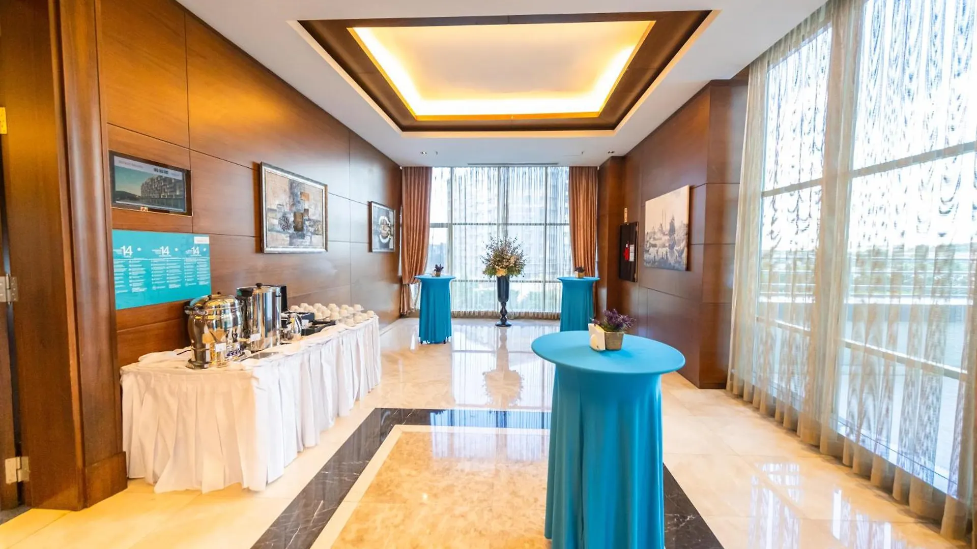 *****  Miracle Istanbul Asia Airport Hotel & Spa Turecko