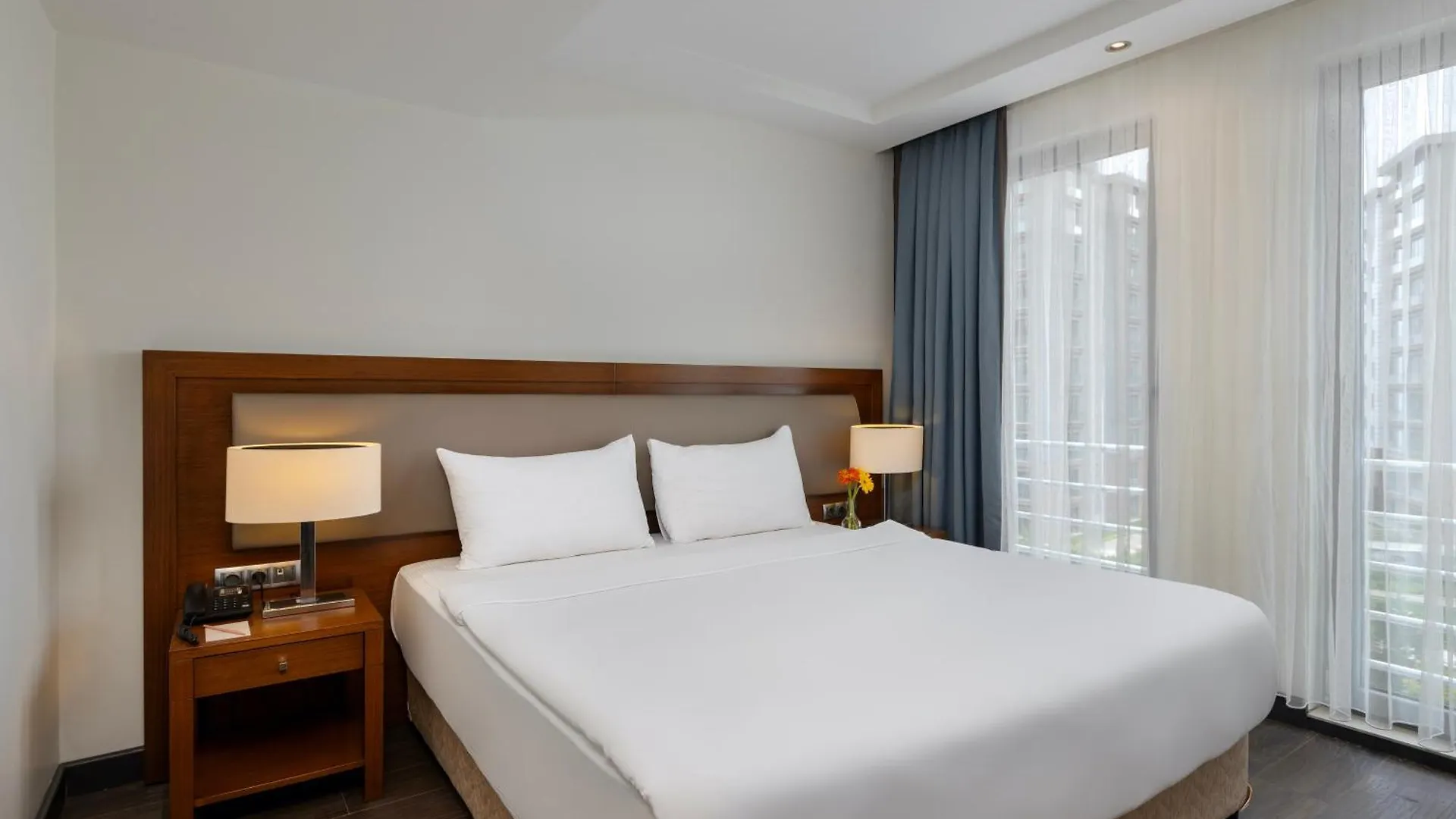 *****  Miracle Istanbul Asia Airport Hotel & Spa Turecko