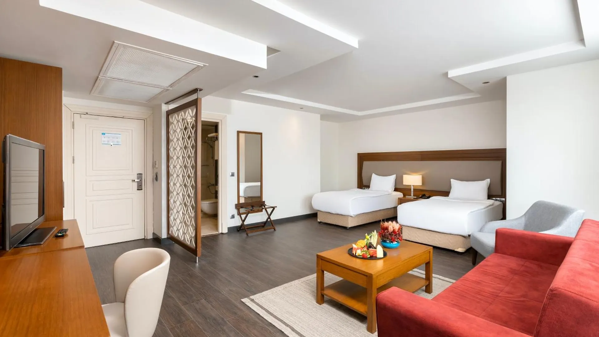 *****  Miracle Istanbul Asia Airport Hotel & Spa Turecko